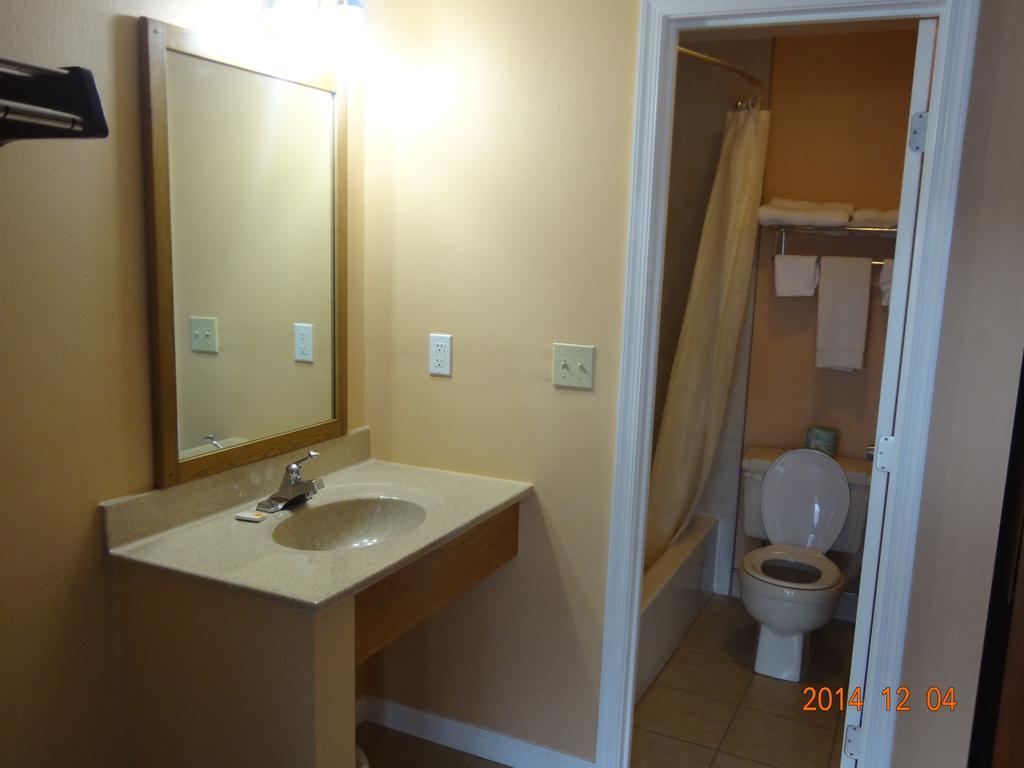 Budget Inn Lynchburg And Bedford Goode Ruang foto